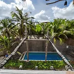 Dune Boutique Hotel Located At The Party Zone (Adults Only)