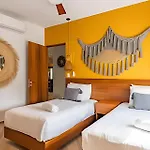 Oasis Yaaxlum Holiday home