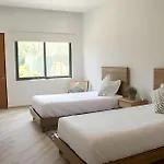 Oasis Yaaxlum
