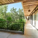 Peaceful Veleta Penthouse With Private Rooftop