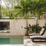 Luxe 8br Double Villa, Gated, Patio & Pool * Tulum