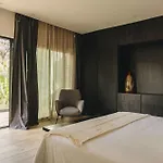 Luxe 8br Double Villa, Gated, Patio & Pool *