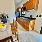 Chic 2br Condo, Private Jacuzzi And 2 Free Bikes Apartamento