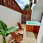 Apartamento Chic 2br Condo, Private Jacuzzi And 2 Free Bikes
