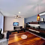 Apartment 2 Bedroom In The Heart Of La Veleta! *
