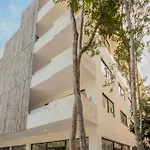 2Br, 2Baths, Rooftop Pool, 15 Minutes From Beach
