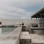 Barneys Ny Twin Penthouses - 2 Pools - Concierge