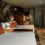 Barneys Ny Orange Residence With Pool
