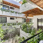 Lux Jungle Studio Near Beach