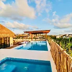 4 Bedroom Deluxe Penthouse With Private Roof Garden With Pool In Aldea Zama Tikal 17