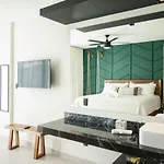 Blanca Incredible 2br - Private Pool Free Club Villa
