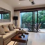 Stilvolles Penthouse Mit 2 Schlafzimmern Und Privater Pool