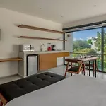 Luminous Great Located Loft