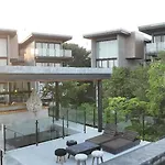 Nook Luxury Condohotel By Marea Apartahotel
