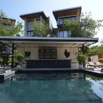 Nook Luxury Condohotel By Marea