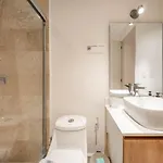 Сasa de vacaciones Lux With Rooftop Pool Gym Private Balcony