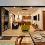 Casa Laura - Tulum - Private Townhome For 6 Guest - 3 Bedrooms - 5 Beds- Restaurant Walking Distance