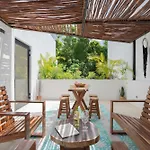 Casa Laura - Tulum - Private Townhome For 6 Guest - 3 Bedrooms - 5 Beds- Restaurant Walking Distance