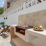 Casa Laura - - Private Townhome For 6 Guest - 3 Bedrooms - 5 Beds- Restaurant Walking Distance Apartamento *