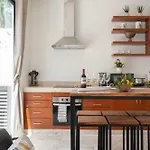 Casa Laura - - Private Townhome For 6 Guest - 3 Bedrooms - 5 Beds- Restaurant Walking Distance Apartamento