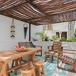Casa Laura - - Private Townhome For 6 Guest - 3 Bedrooms - 5 Beds- Restaurant Walking Distance * Tulum