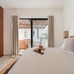 Apartamento Casa Laura - - Private Townhome For 6 Guest - 3 Bedrooms - 5 Beds- Restaurant Walking Distance Tulum