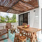 Casa Laura - - Private Townhome For 6 Guest - 3 Bedrooms - 5 Beds- Restaurant Walking Distance Apartamento *