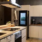 Design Luxury Duo Villas, 24 Pax, 5 Pools & 2 Rooftops, Bbq, Near Villa *