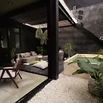 Villa Design Luxury Duo Villas, 24 Pax, 5 Pools & 2 Rooftops, Bbq, Near *