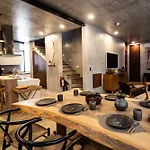 Design Luxury Duo Villas, 24 Pax, 5 Pools & 2 Rooftops, Bbq, Near
