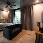 Villa Design Luxury Duo Villas, 24 Pax, 5 Pools & 2 Rooftops, Bbq, Near *