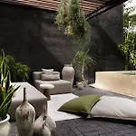 Villa Design Luxury Duo Villas, 24 Pax, 5 Pools & 2 Rooftops, Bbq, Near