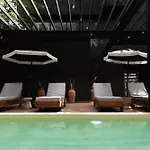 Design Luxury Duo Villas, 24 Pax, 5 Pools & 2 Rooftops, Bbq, Near Villa *