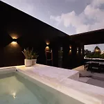 Design Luxury Duo Villas, 24 Pax, 5 Pools & 2 Rooftops, Bbq, Near Villa *