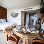 Lu\'Um Appartment - Free Shuttle To Beach Club