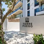 Contemporary Condo Central & Well-Located