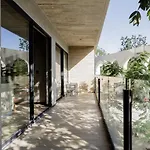 Contemporary Condo Central & Well-Located