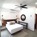 Tucanes 5 Bdr 10 Ppl Villa Tulum