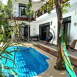 Villa Tucanes 5 Bdr 10 Ppl