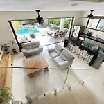 Luxury House Tomanoa - 10Pers - 4Rooms - Pool - Hotjacuzzi - Speed Wifi -Waterfall