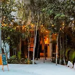 K'uyen Boutique