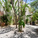 Moonstone - Villa With Private Pool And 24Hrs Security & Beach Club Access