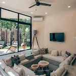 Jungle Luxury Priv Pool & Concierge 4b Villa *