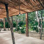 Boho Jungle - Pvt Pool -100mbs- Concierge 7a Villa *