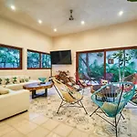 Villa Alux, La Veleta