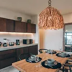 Jungle Boho - Pvt Pool -100mbs -concierge 8b
