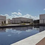 2 Beds Gym And Pool