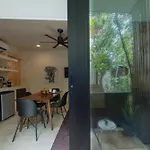 Apartamento Charming Getaway In Prime Location *