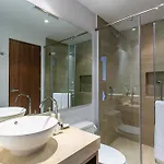 Penthouse Private Rooftop Terrace With Jacuzzi *