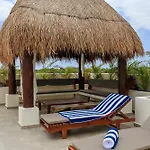 Apartment Penthouse Private Rooftop Terrace With Jacuzzi
